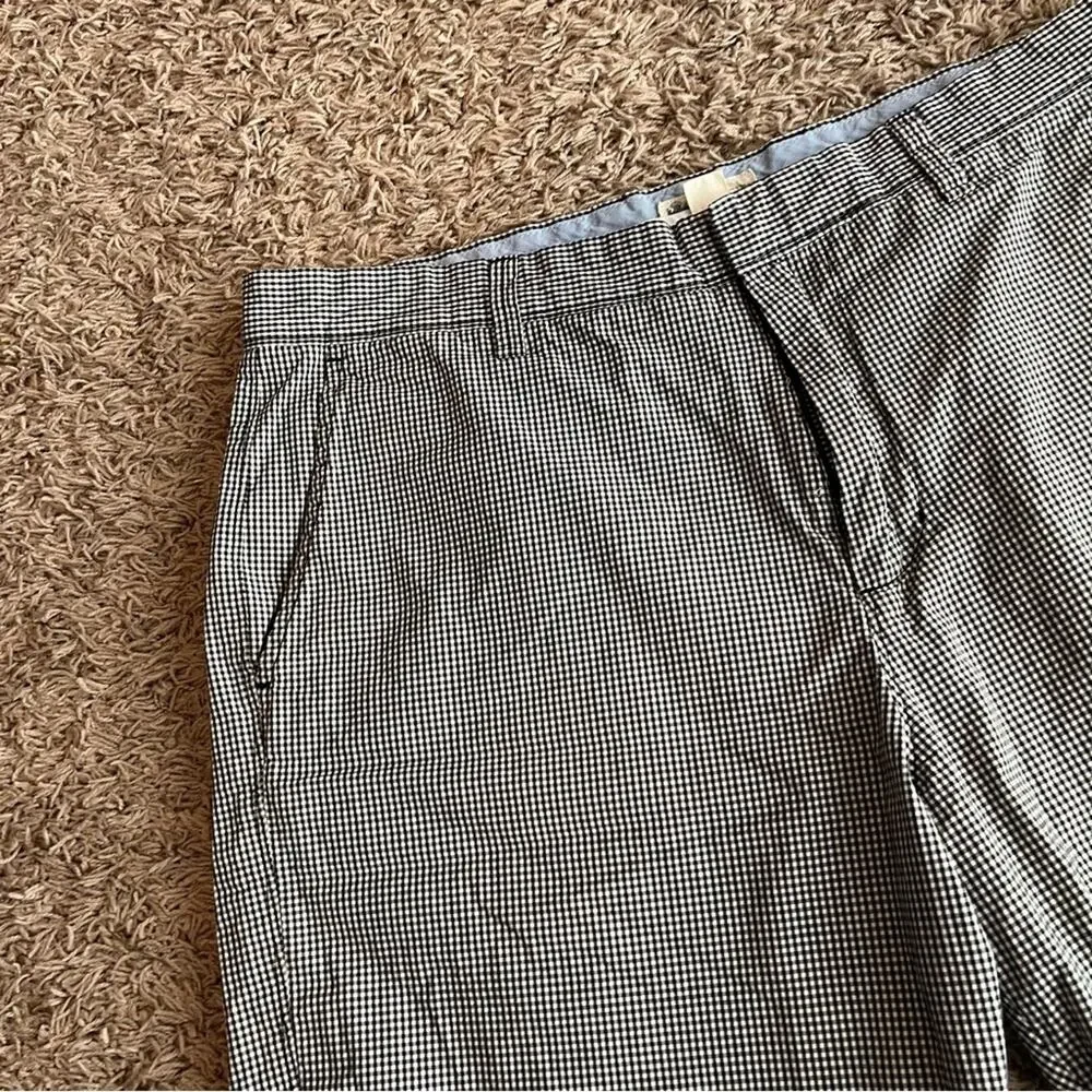 J. Crew Men’s Checkered Navy & White Shorts Size 34